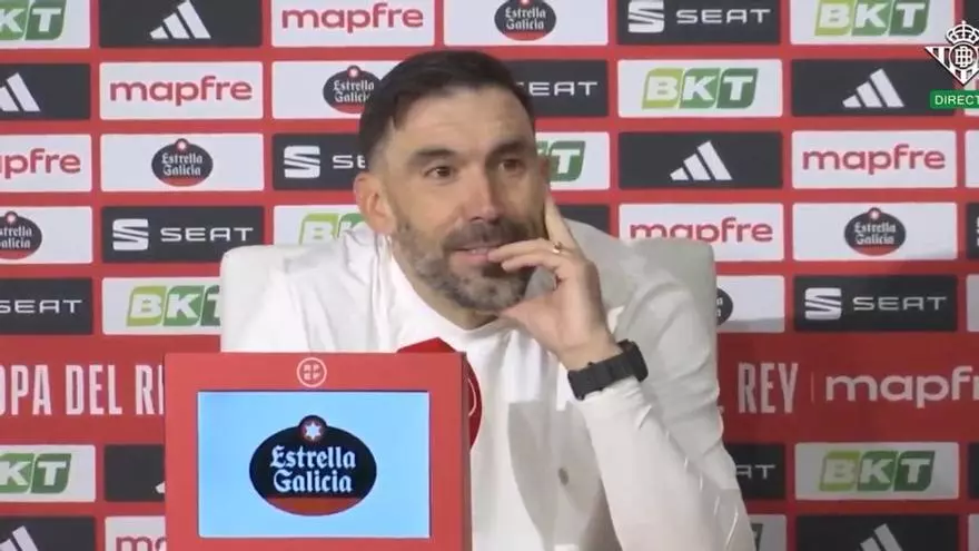 Sarabia: "Para no hablar del árbitro me he tomado 10 tilas"