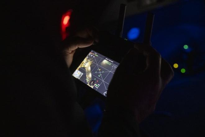 La policía vigila la zona de ocio del Pla den Boet de Mataró gracias a un dron