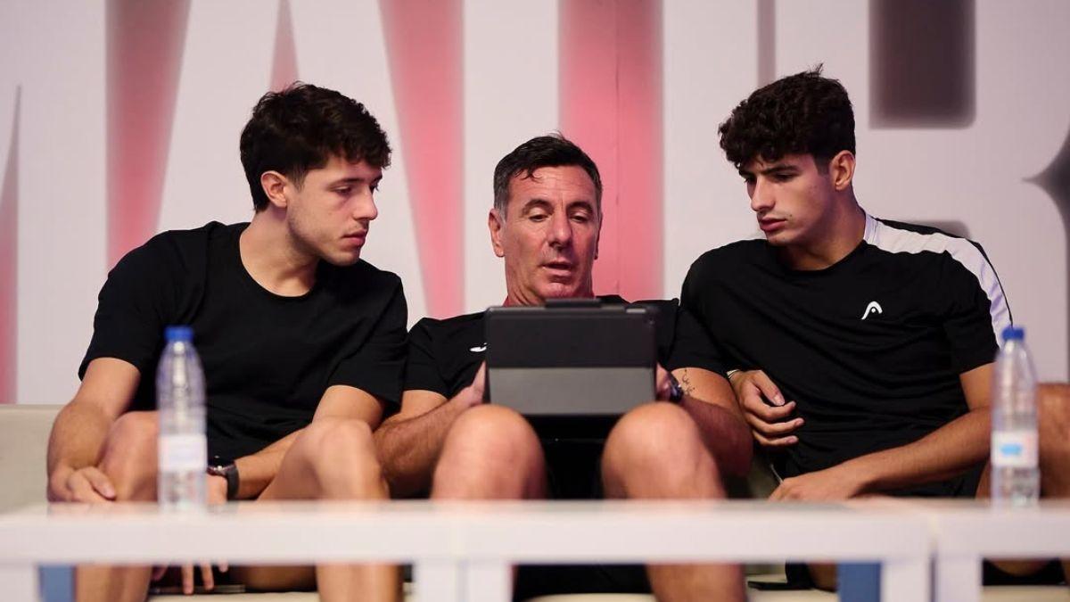 Gustavo Pratto, junto a la mejor pareja del mundo