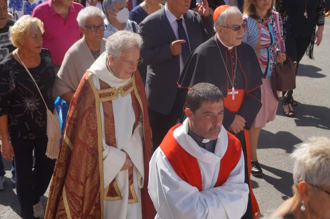 Candás vuelve a vibrar con la procesión del Cristo: así se vivió una de las citas más emblemáticas de la villa