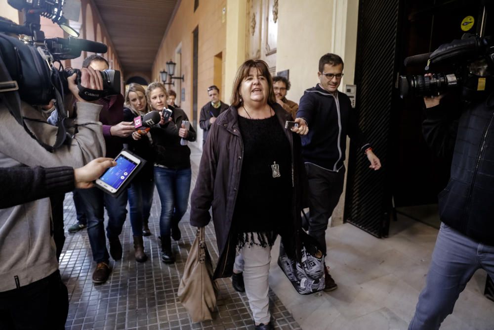 Xelo Huertas se despide del Parlament