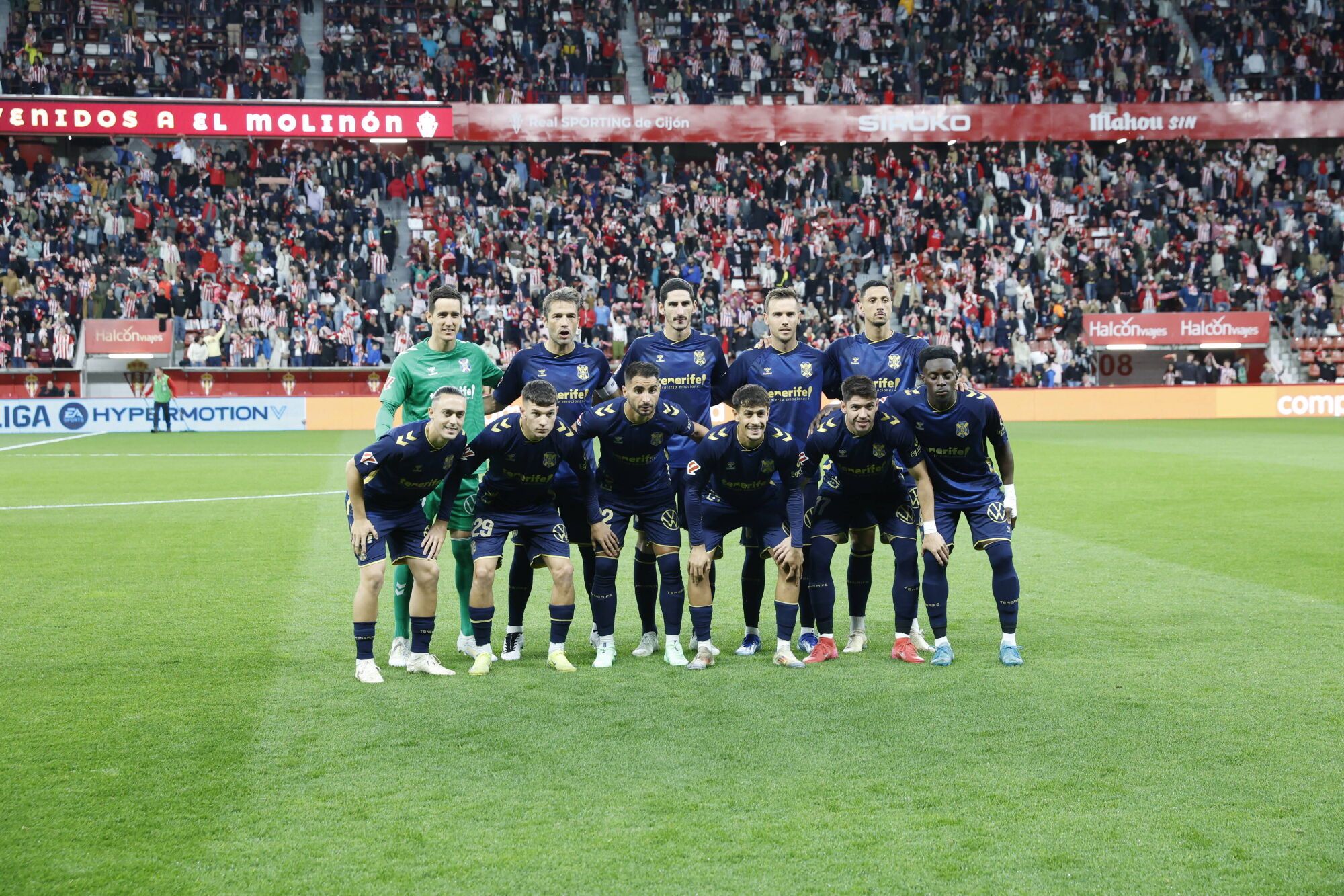 EN IMÁGENES: El Sporting - Tenerife disputado en El Molinón