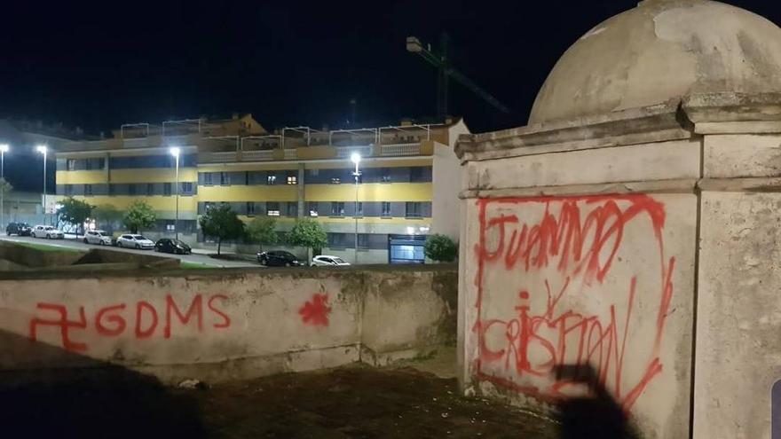 Detenido un menor cuando realizada pintadas en el hornabeque del Puente de Palmas de Badajoz