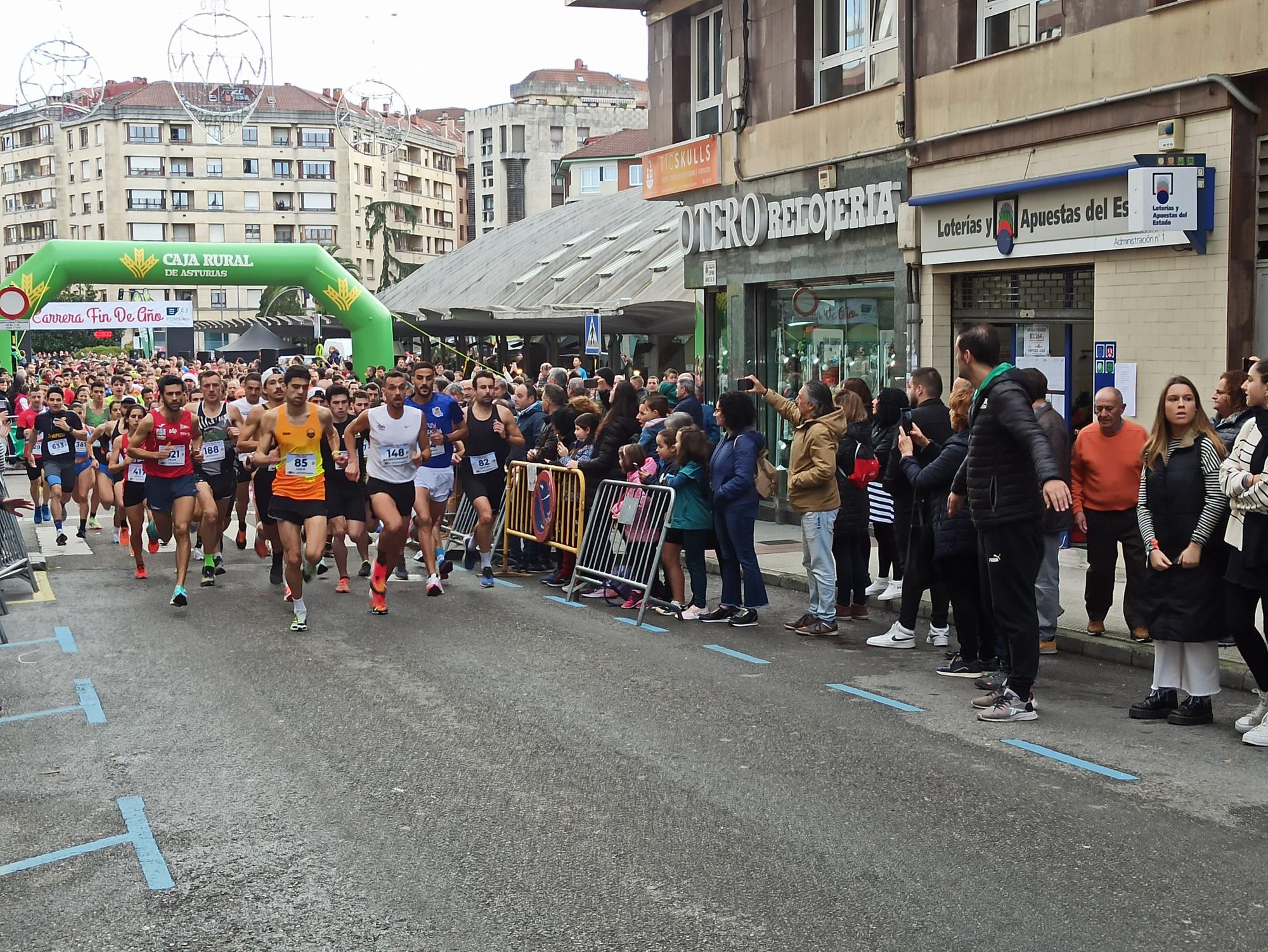 Casi 1.500 participantes disputan la carrera de Fin de Año de Pola de Siero