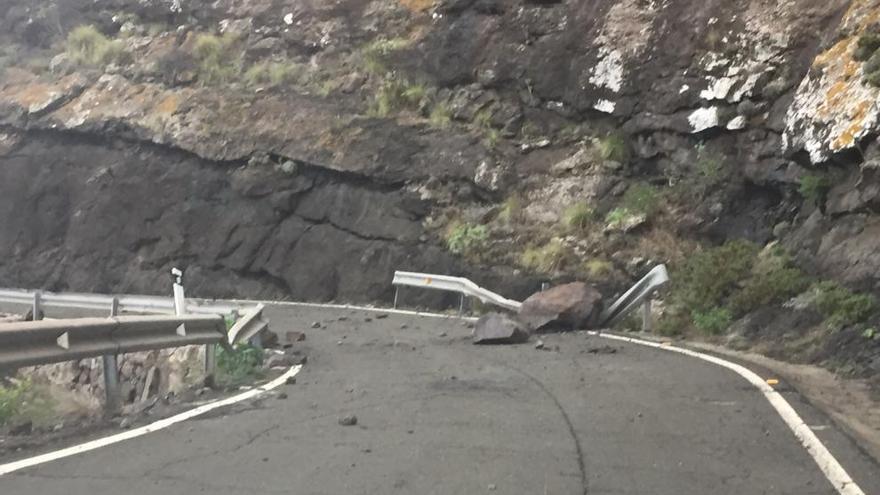 La carretera de La Aldea estará cerrada hasta que se pueda evaluar su estado