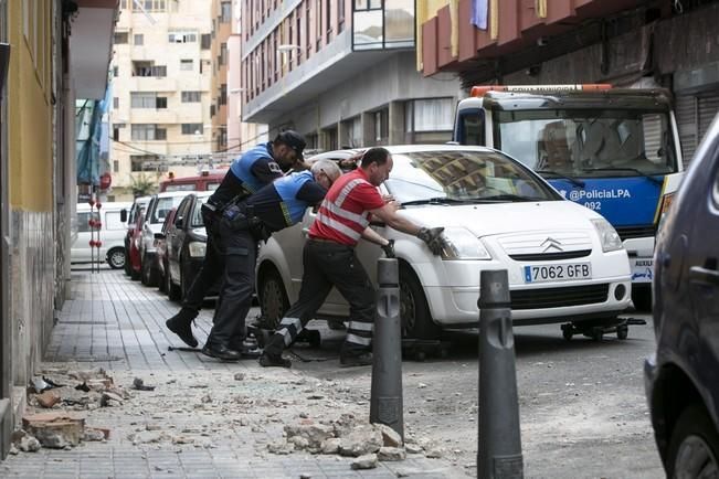 DESPRENDIMIENTOS EN UNA FACHADA