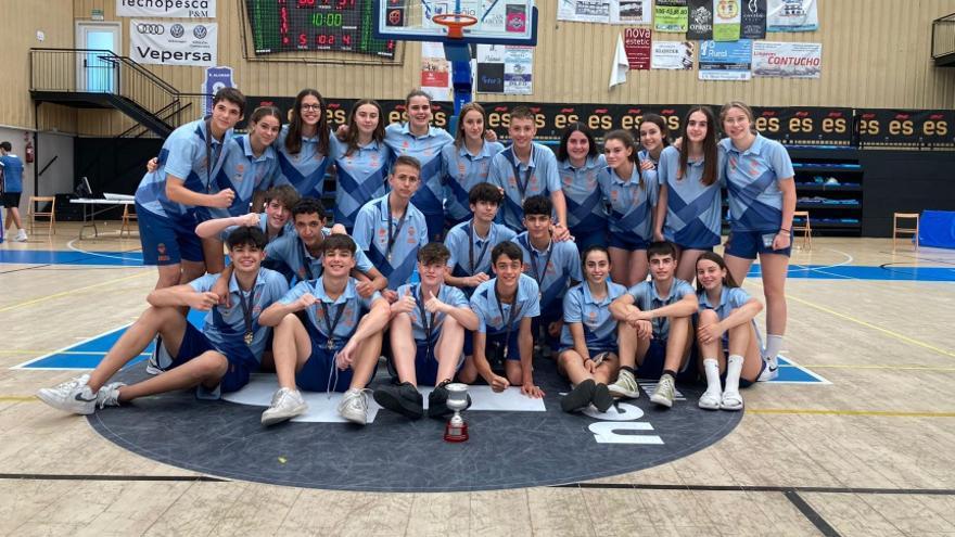 Los infantiles del Valencia Basket se cuelgan el bronce en el Campeonato de España