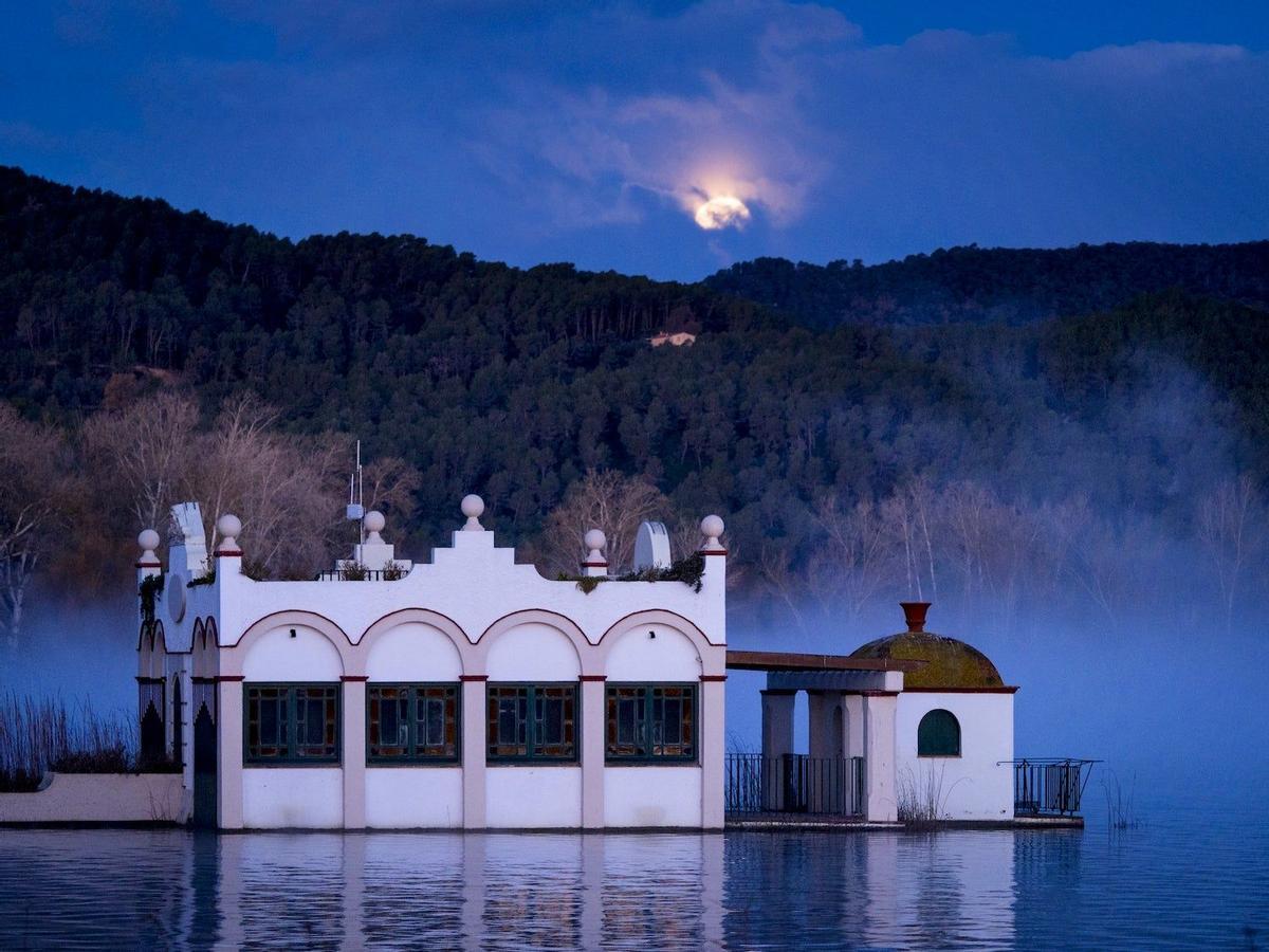 Banyoles, Lago mágico