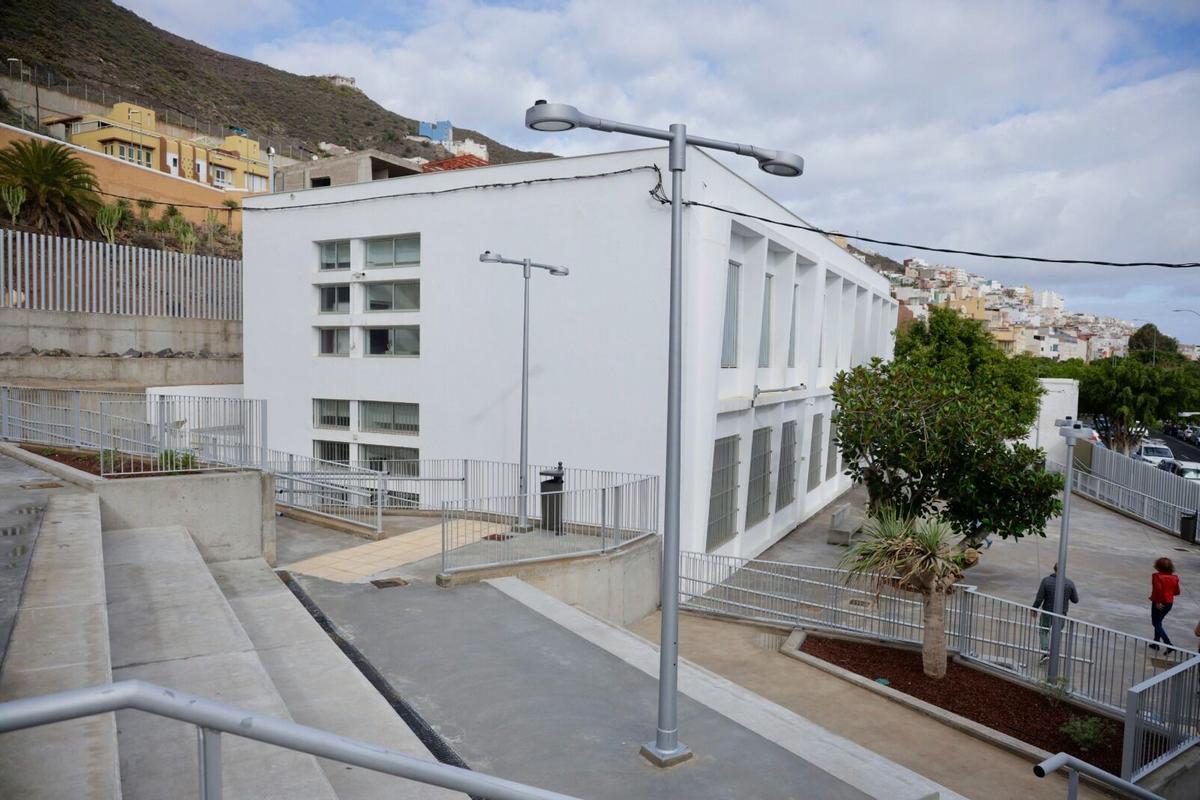 Fachada de la nueva sede de la Universidad Popular en el Cono Sur.