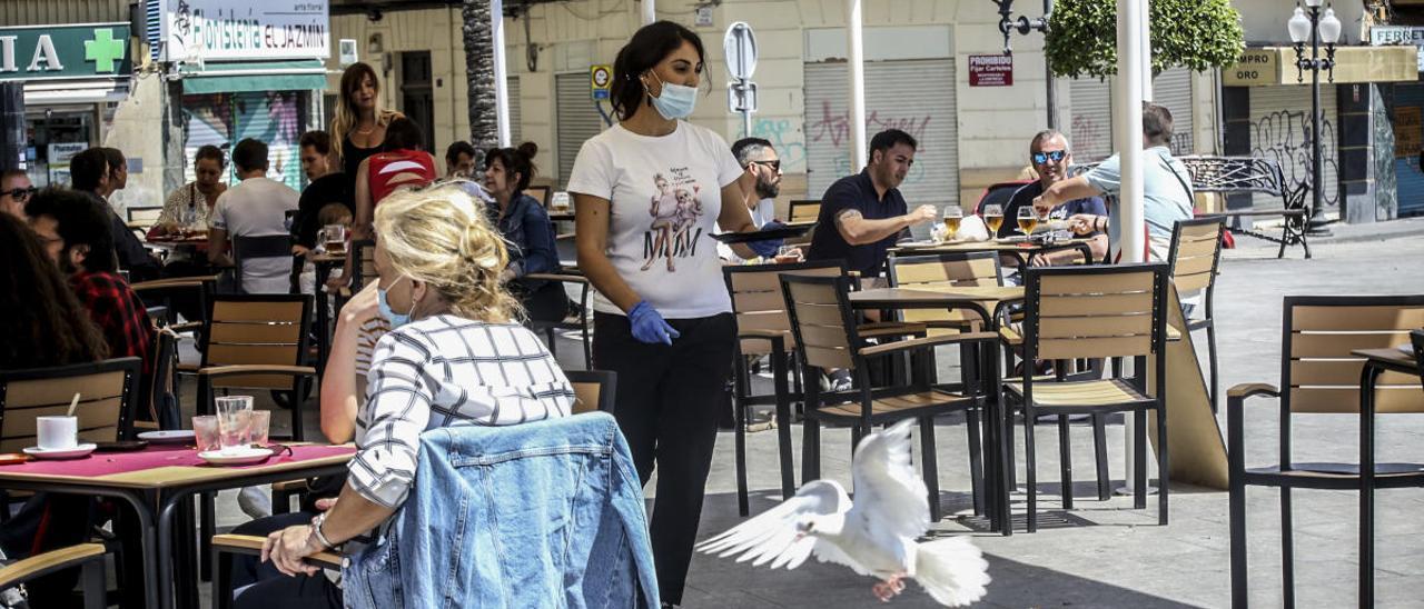 Avanzar en el desconfinamiento exige controlar la transmisión del virus.