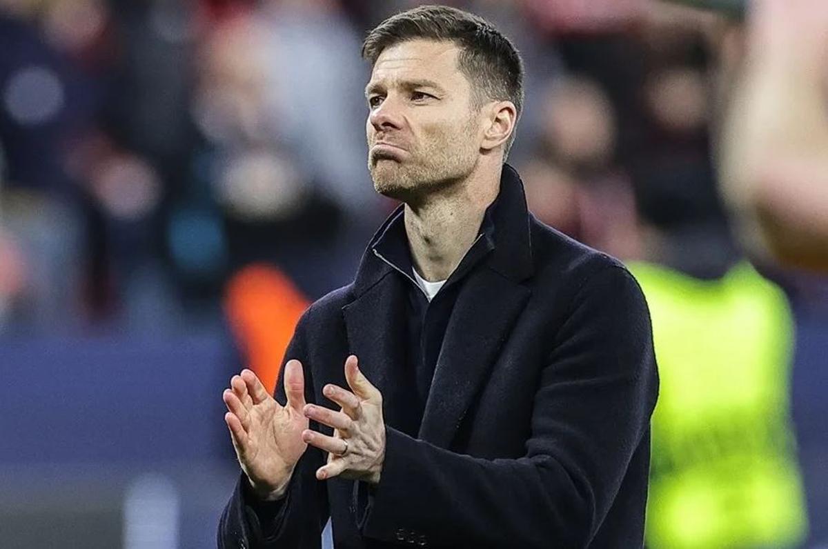 Xabi Alonso cerca de Liverpool