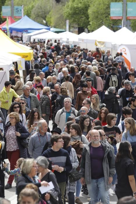 Diada de Sant Jordi 2019 a Girona.