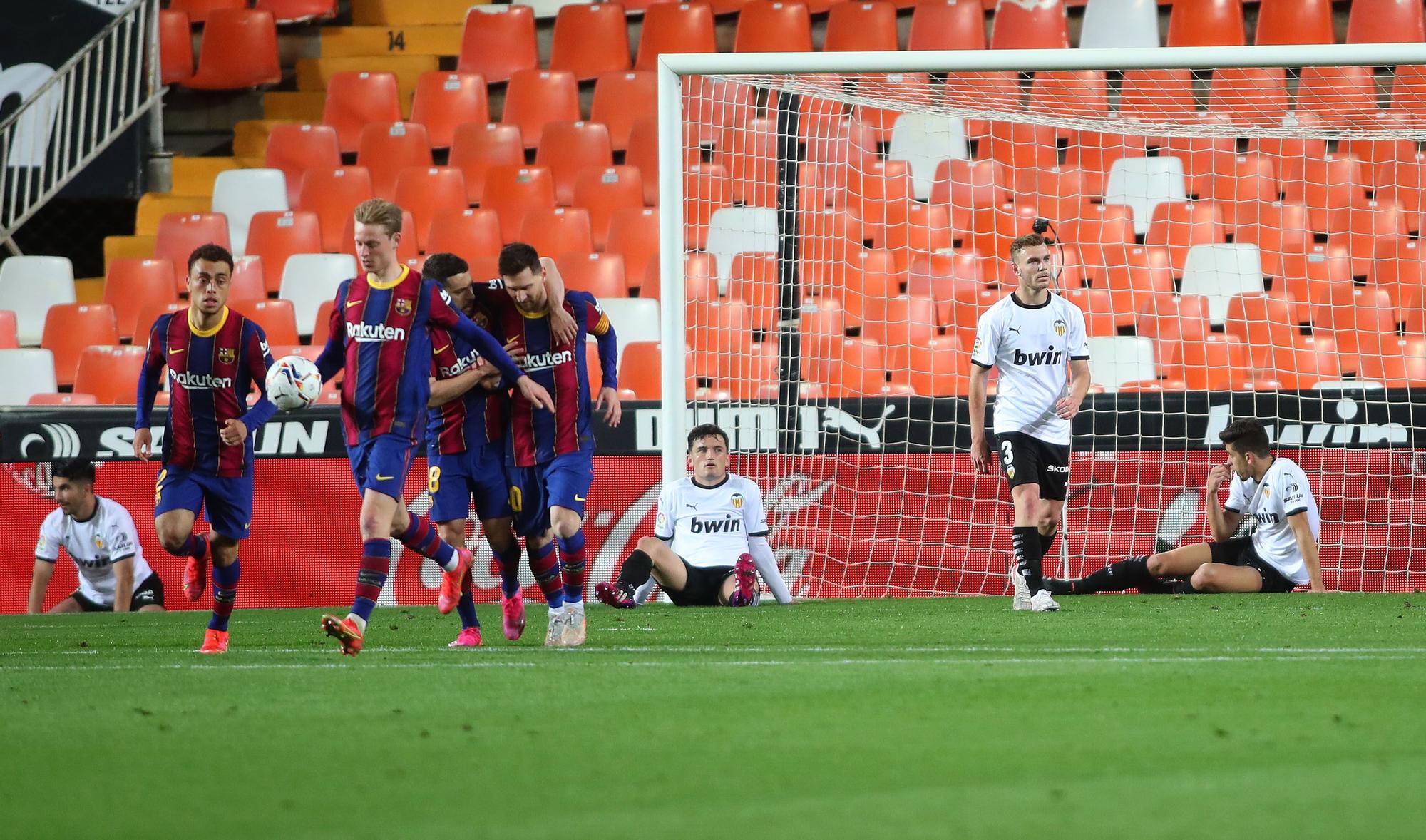 Todas las imágenes del partido entre el Valencia CF y el Barcelona