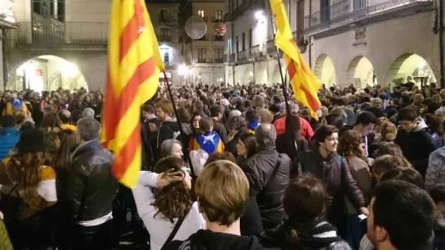 Concentració a la plaça del Vi