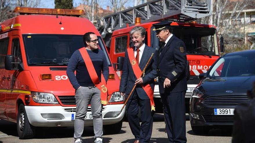 Cubero también cesa al jefe de Bomberos para cambiar la gestión