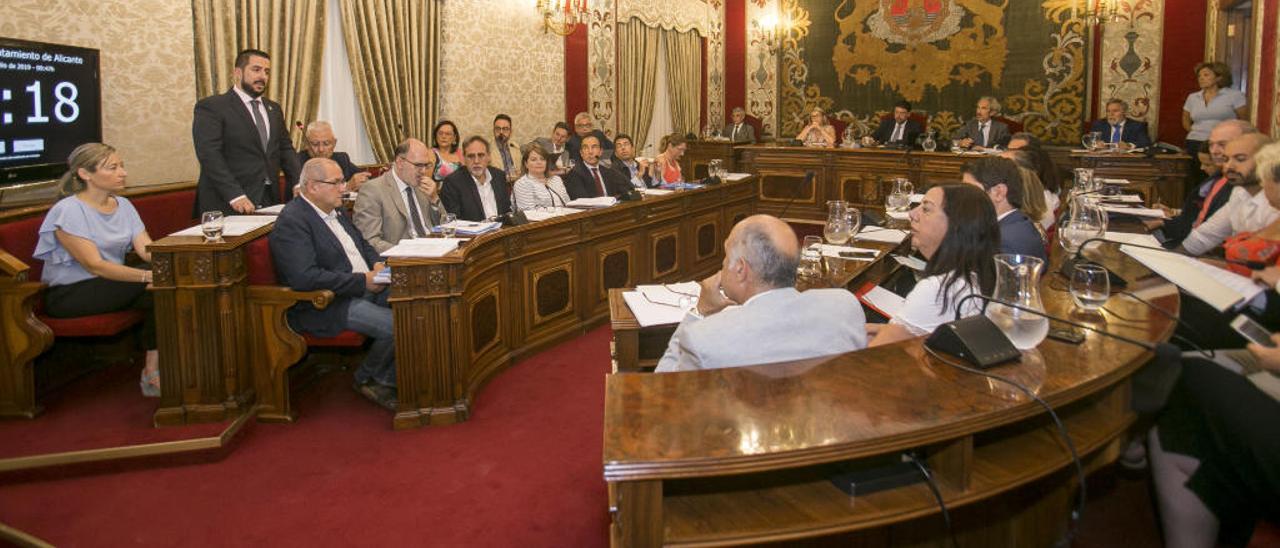 El Ayuntamiento gastará más de 1,4 millones al año en el sueldo de los concejales