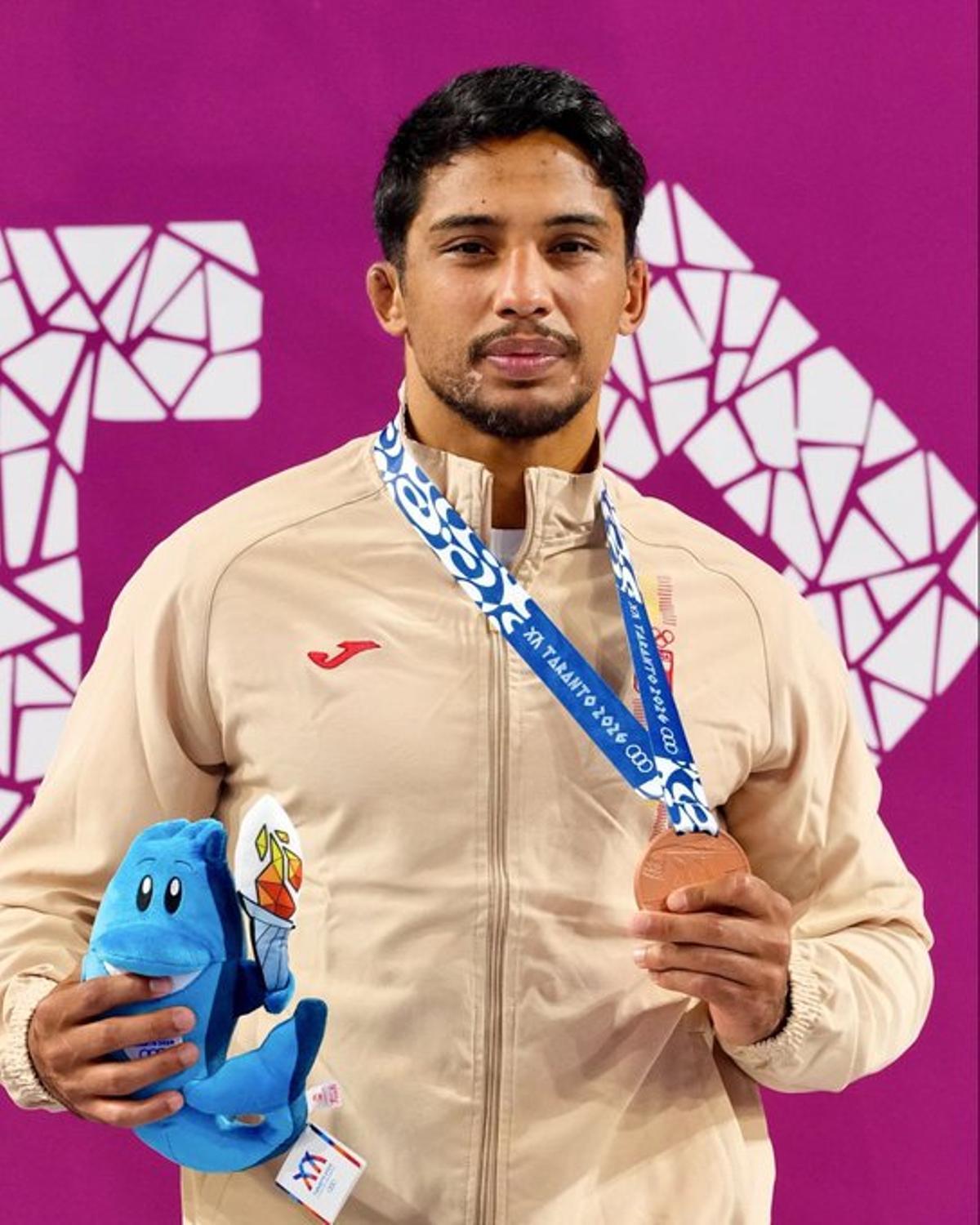Moha Mottaghinia sumó el primer metal de la selección española de lucha en Taranto 2026.