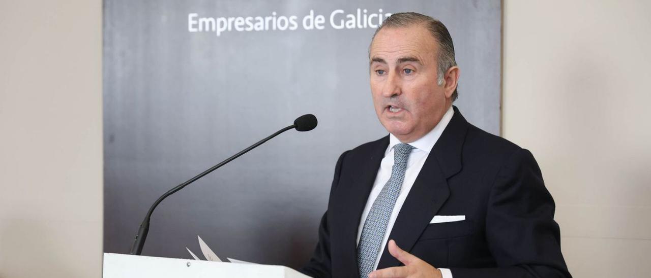 Pablo Junceda, ayer, durante su intervención en el Círculo de Empresarios de Galicia. |   // ALBA VILLAR