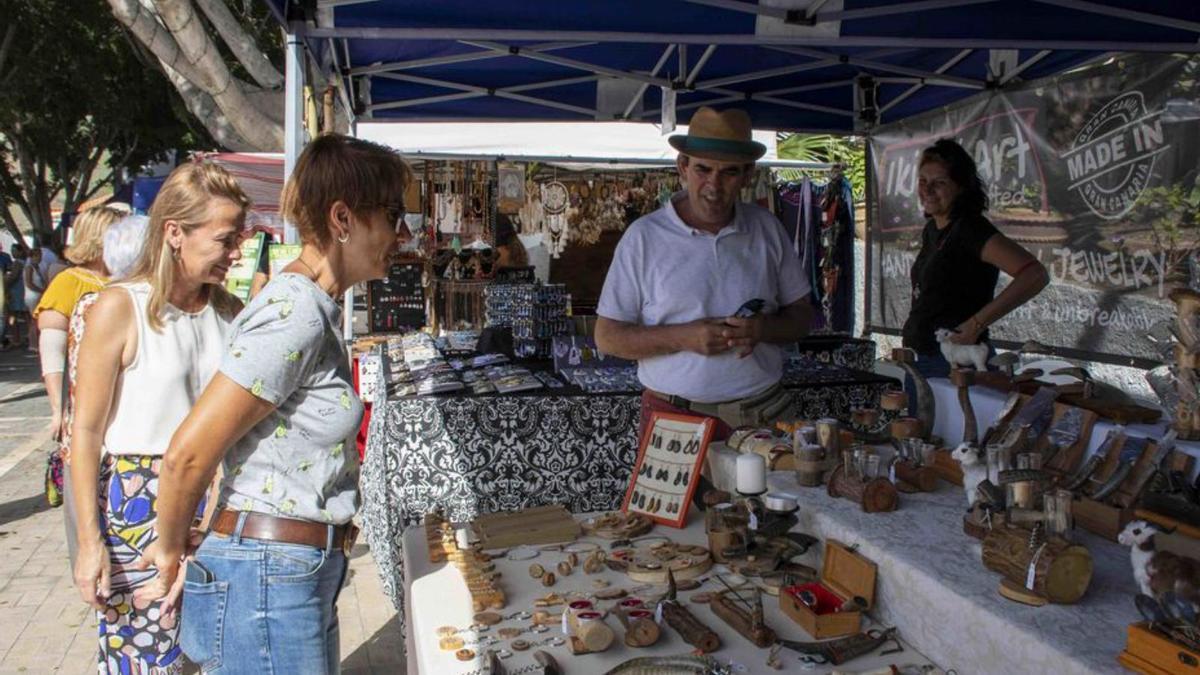 Veneguera vuelve al ruedo con Celtas Cortos, artesanía y talleres familiares