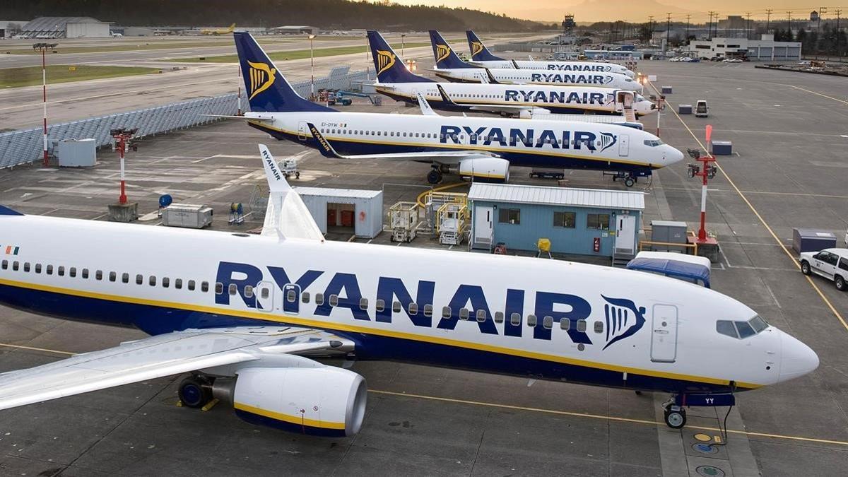 Aviones de Ryanair en el aeropuerto de Madrid.