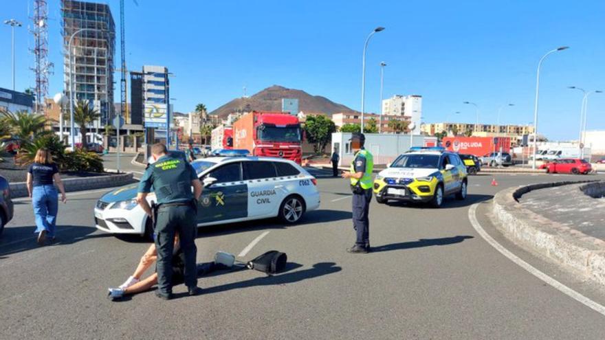 Atropello a la conductora de un patinete eléctrico en el Puerto de La Luz
