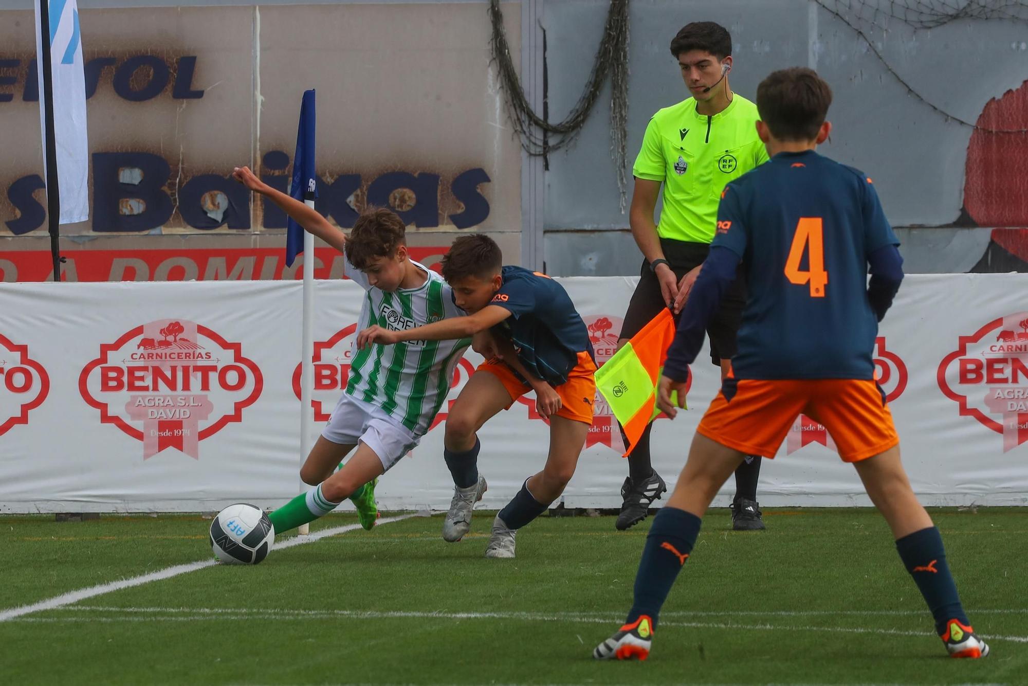 El fútbol del futuro disfruta de su gran presente en el Arousa Fútbol 7 de Ribadumia