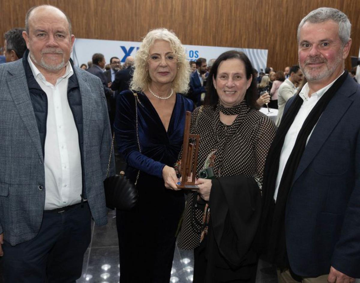 Fermín Crespo, director general de Ciudad de la Luz; María del Olmo, directora del AHPA; Pilar Tébar, secretaria autonómica de Cultura; y Nacho Hernández, de la Compañía Lírica Alicantina.