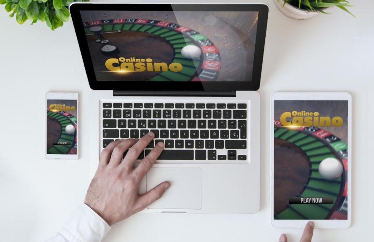 Dispositivos móviles mostrando casinos con Apple Pay