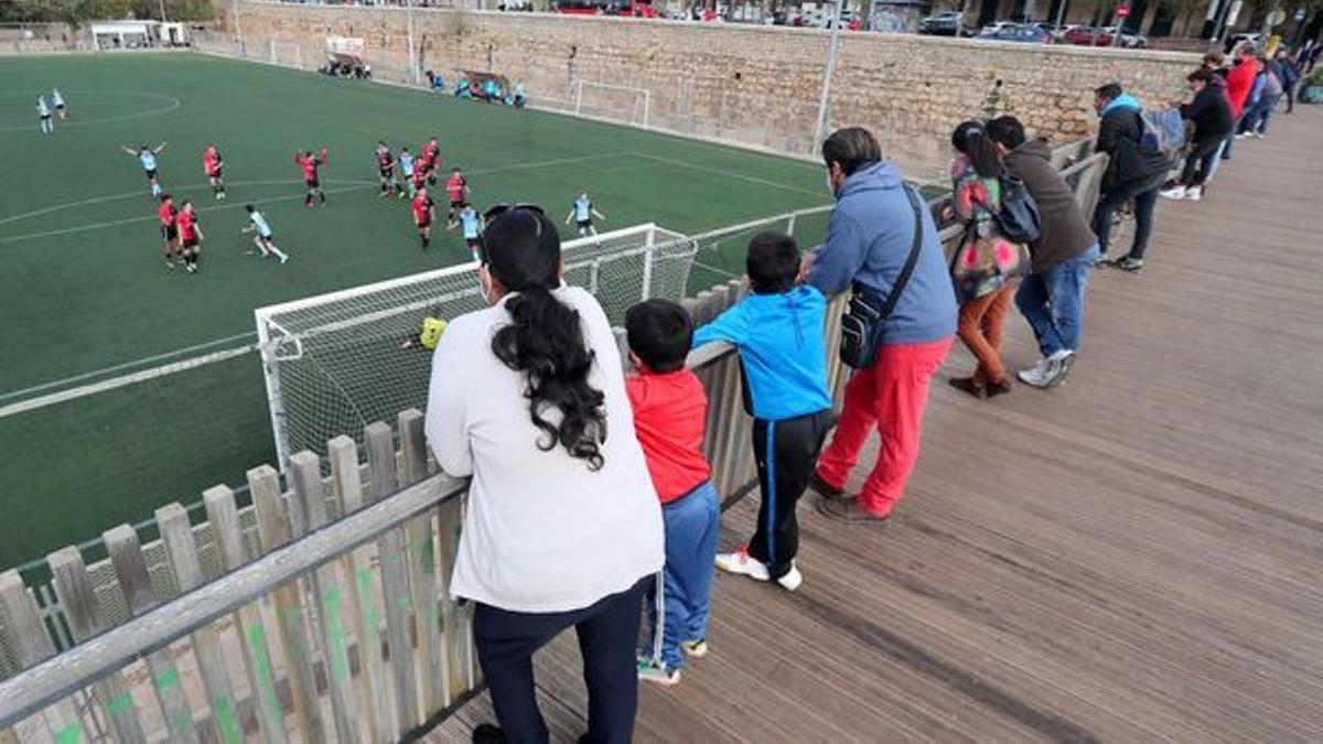 La escuelas de fútbol solicitan volver a jugar a fútbol