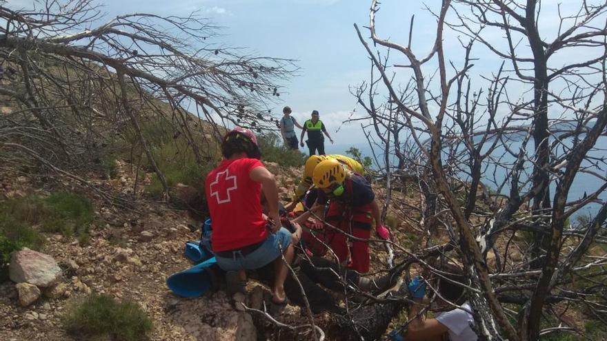 Rescatan en helicóptero a una senderista de 56 años tras caer a un barranco en el cabo de Sant Antoni