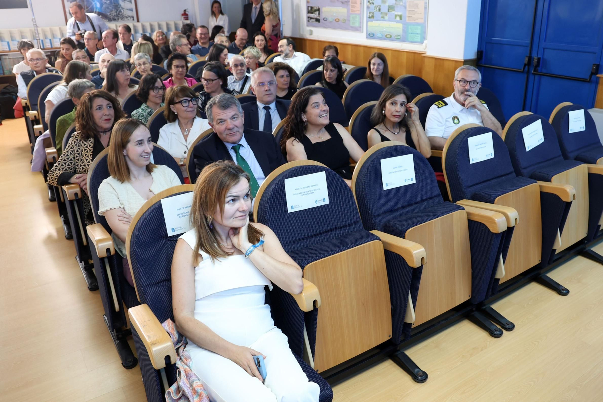 Asistentes a la conmemoración del 50 aniversario del CIMA, en Corón (Vilanova).