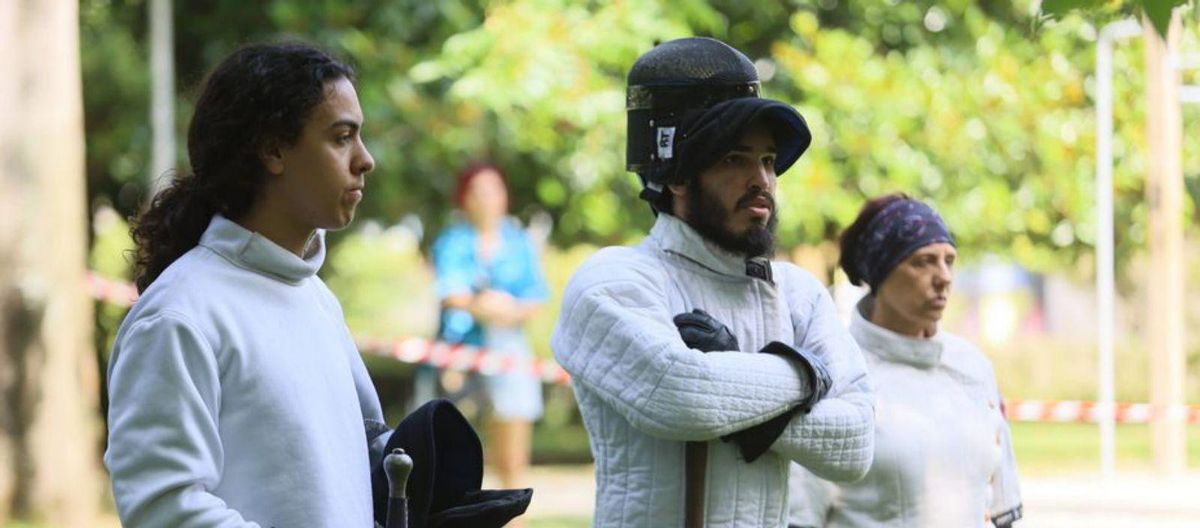Nolan García, Álvaro Irurozqui y Esther Díaz atienden a las explicaciones.