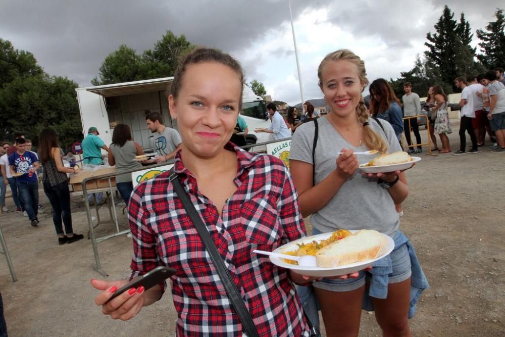 Paellas en la Bienvenida Universitaria de la UPCT