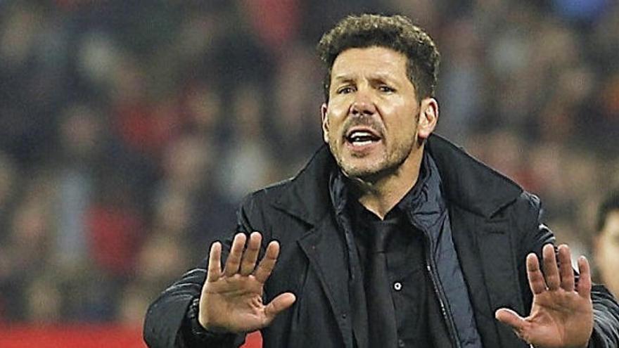 Simeone aguarda al Valencia con las ideas claras