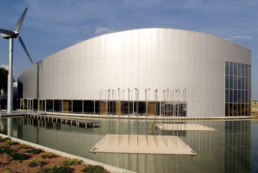 Fachada del Museo del Viento de La Muela