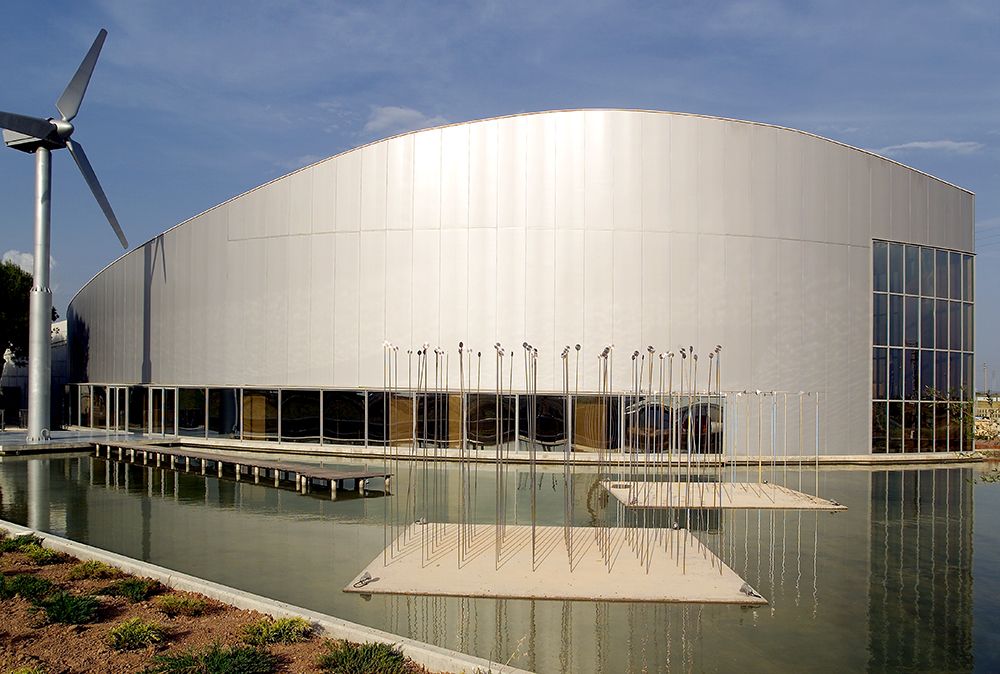 Fachada del Museo del Viento de La Muela