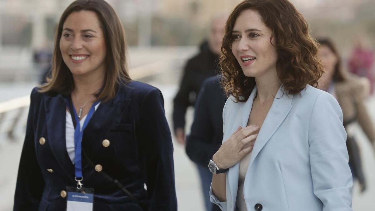 Ayuso llega a la Intermunicipal de Valencia.