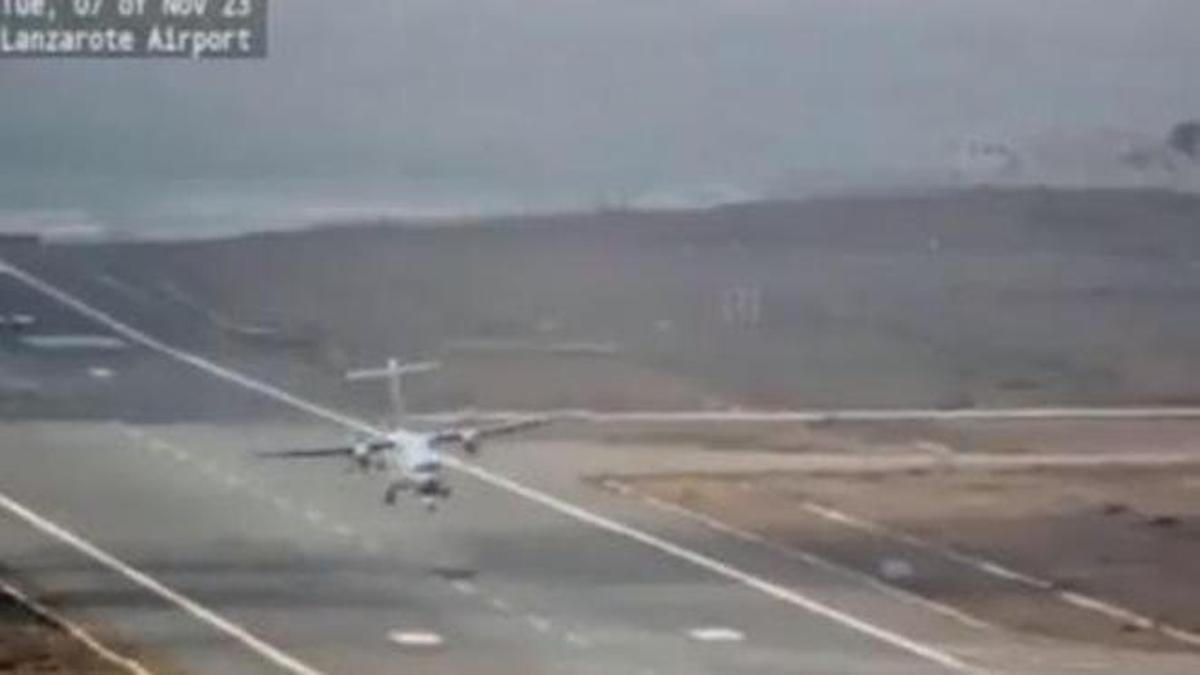 Aterratge d'infart d'un avió a Lanzarote a causa de les fortes ventades a Canàries