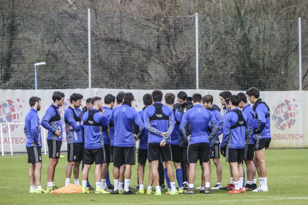 Tensión en el entrenamiento del Real Oviedo