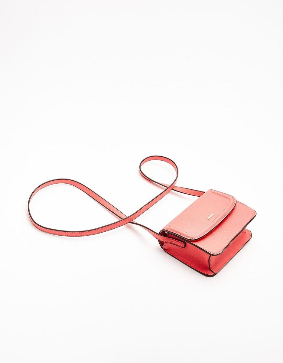 Minibolso coral de Bershka