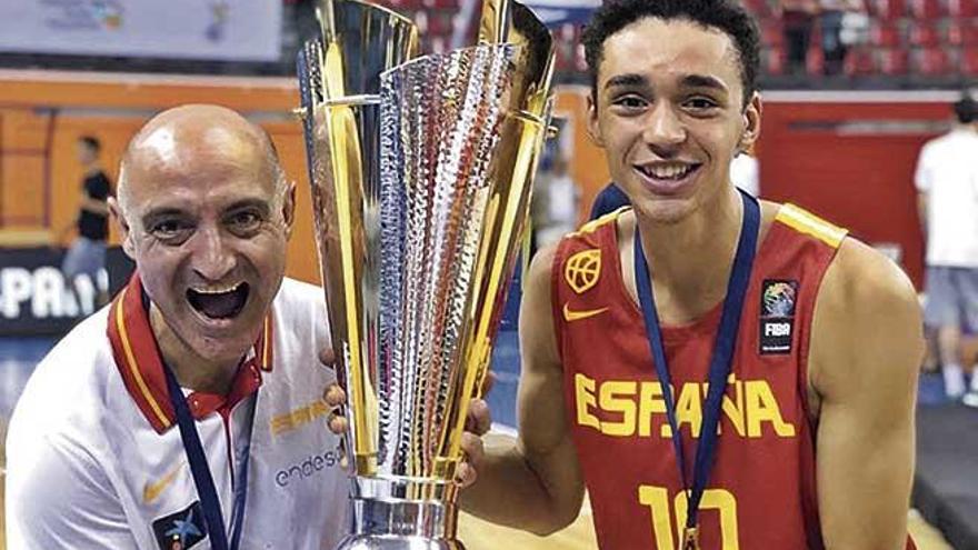 Christian Hernández: Emerge un nuevo &#039;chico de oro&#039; del baloncesto insular