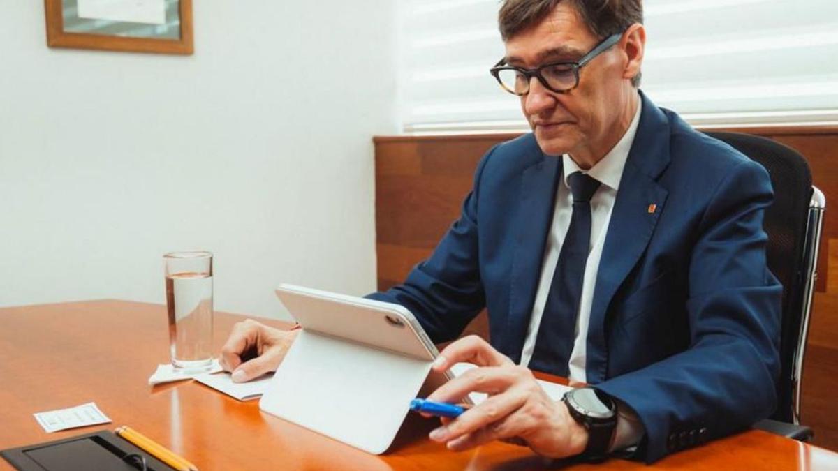 Salvador Illa se conecta a una reunión sobre la peste porcina africana desde México, donde se encuentra de viaje oficial.