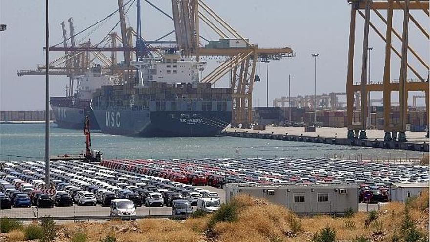 Muelle Príncipe Felipe del puerto de Valencia.