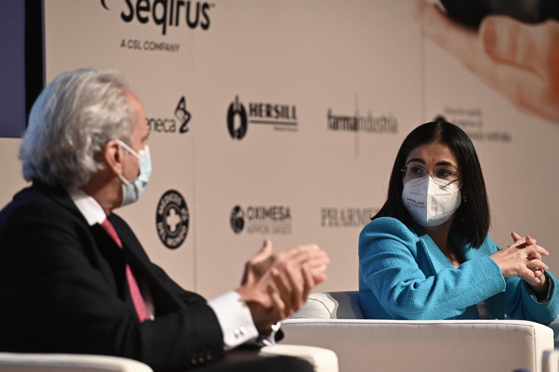 La Ministra de Sanidad, Carolina Darias, y el consejero de Sanidad de la Comunidad de Madrid, Enrique Ruiz Escudero, asisten a la inauguración del World Pandemics Forum,