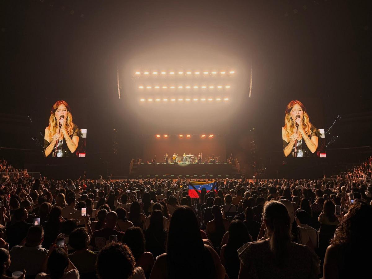 El Roig Arena vibra con Kany García y su gira “Puerta Abierta” El Roig Arena vibra con Kany García y su gira “Puerta Abierta”