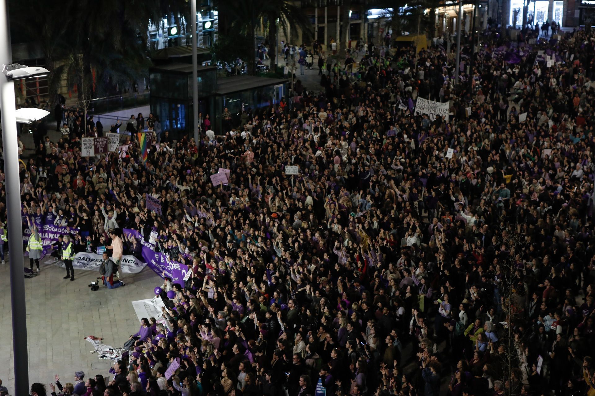 La manifestación de la Coordinadora Feminista de València para celebrar el 8 M