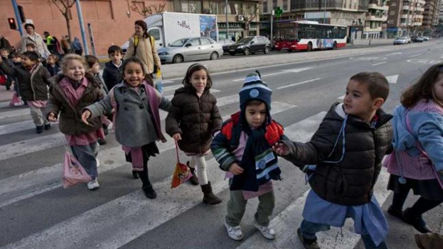 Los alumnos del Benalúa estrenan cole con los accesos por terminar