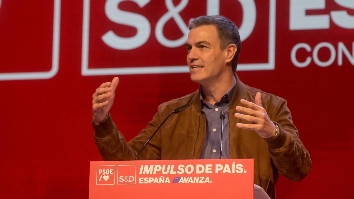 El presidente del Gobierno, Pedro Sánchez, interviene durante la clausura de la convención política del PSOE, a 21 de enero de 2024, en A Coruña, Galicia (España). El PSOE celebra durante el fin de semana su Convención Política bajo el lema ‘Impulso de pa