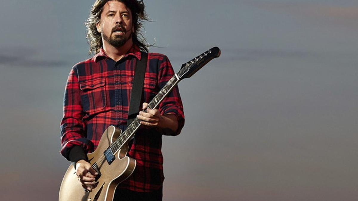 Foo Fighters cancelan su gira europea para que Dave Grohl se recupere