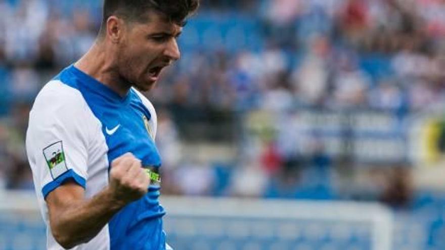 El cordobés Javi Flores celebra el segundo gol que marcó ante el Eldense el pasado domingo